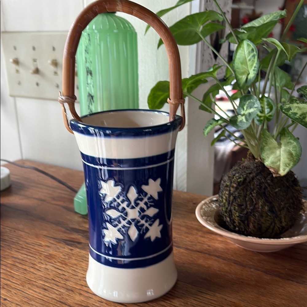 Tropical Clay Hawaii Vase